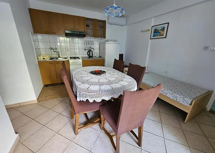 Dolcek Apartman *