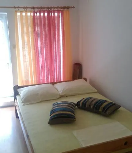 Apartman Dolcek *
