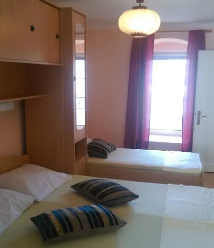 Apartman Dolcek *