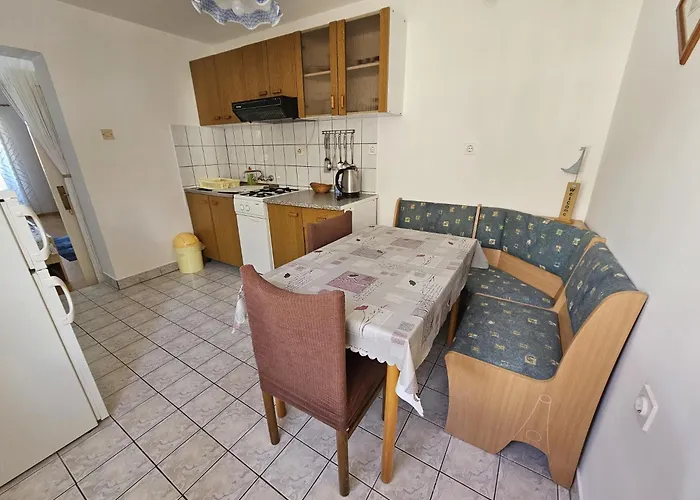 Dolcek Apartman Krvavica